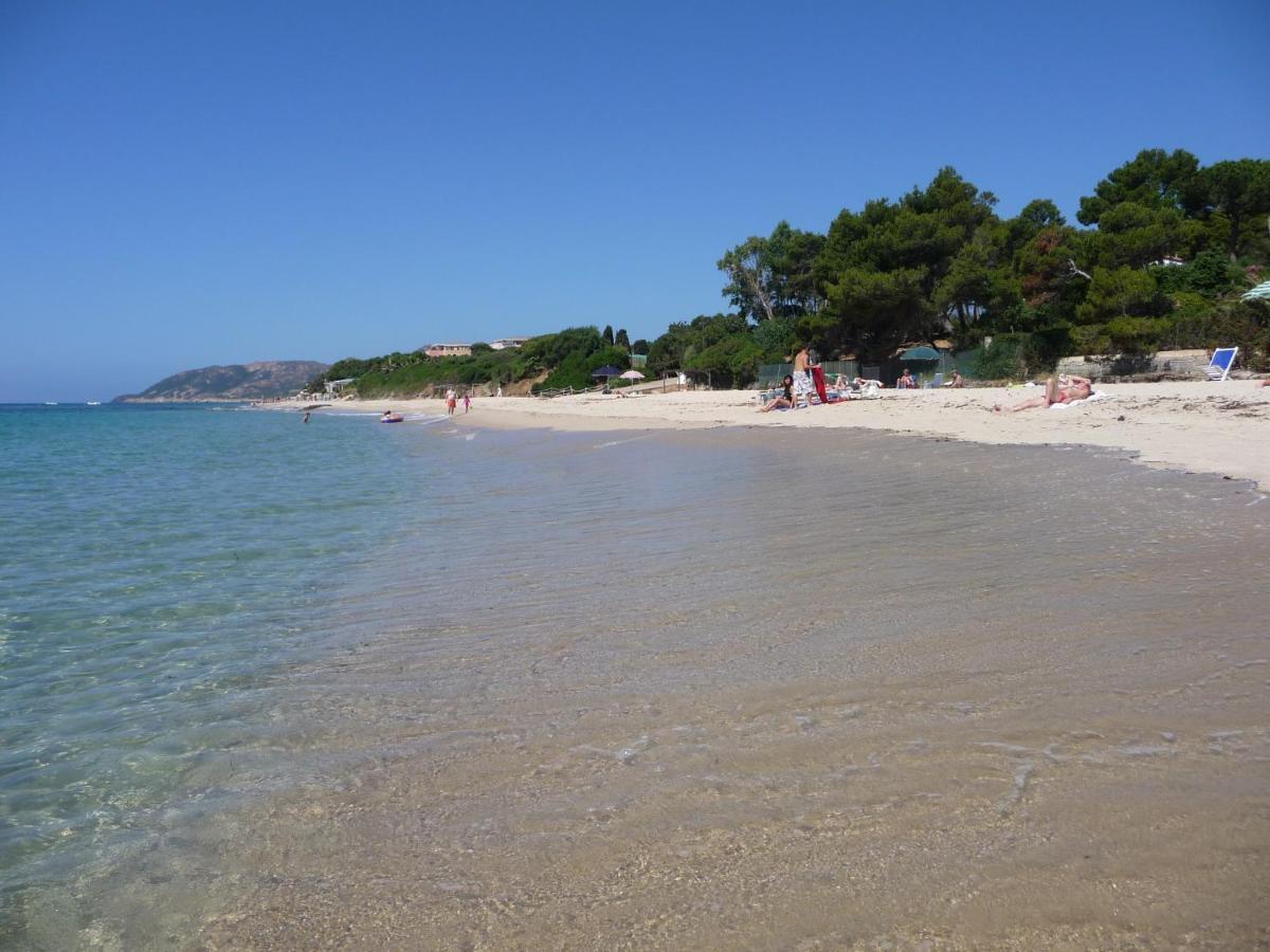 Santa Margherita Di Pula, Calaverde, Deliziosa Villetta 100 Metri Dal Mare Bagian luar foto
